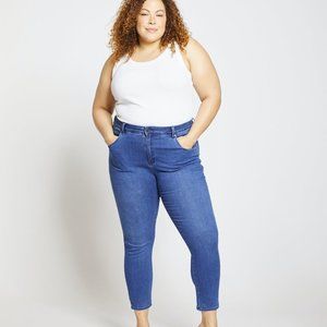 Universal Standard Seine mid rise 27” jeans, size 18